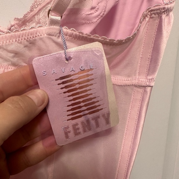 Savage X Fenty Pink Lace Thong Bodysuit Size M NWT - Picture 6 of 9